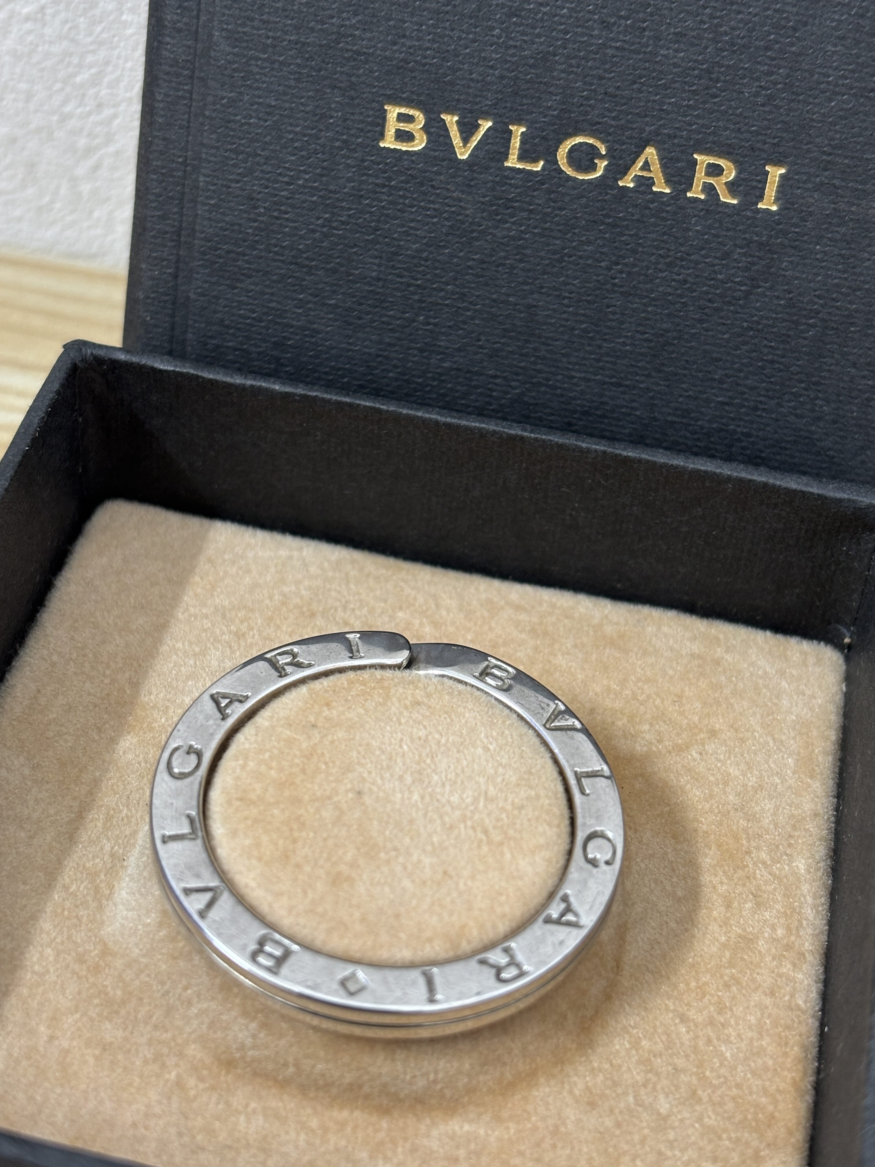 🔑ブランド小物もお任せ！BVLGARIキーリングをお買取りしました😊の外観